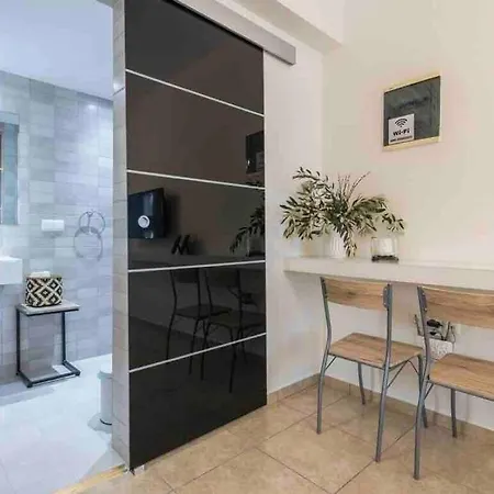 Apartment In The Heart Of Kallithea